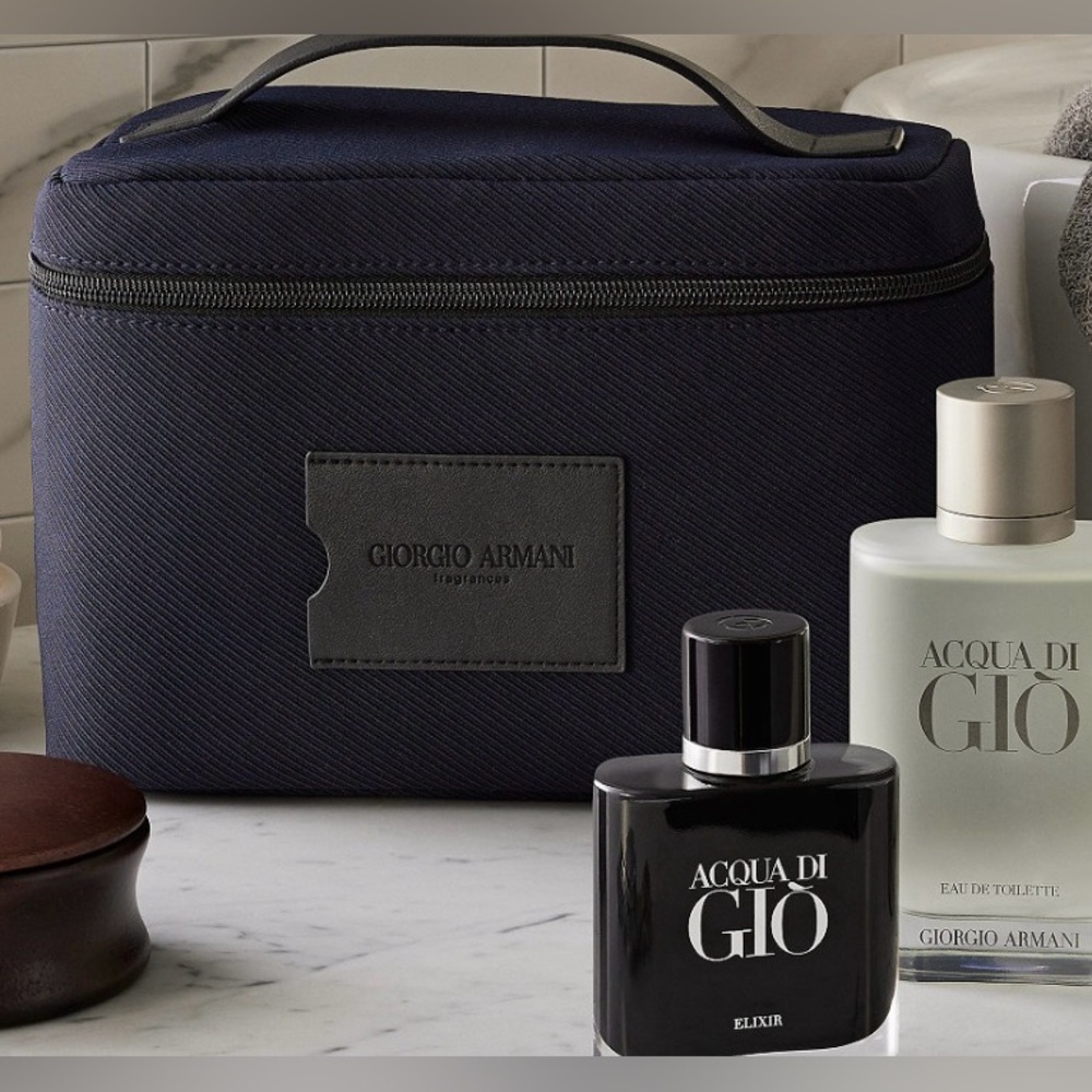 Armani toiletry bag with 2 samples + gift box - Picture 4 of 8